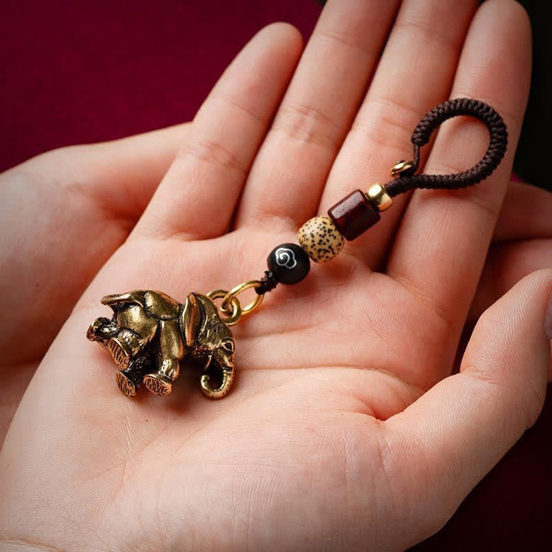Buddha Stones Vintage Schlüsselanhänger mit Elefantenmotiv aus Messing und fünf Kaisermünzen als Glücksbringer - image 3