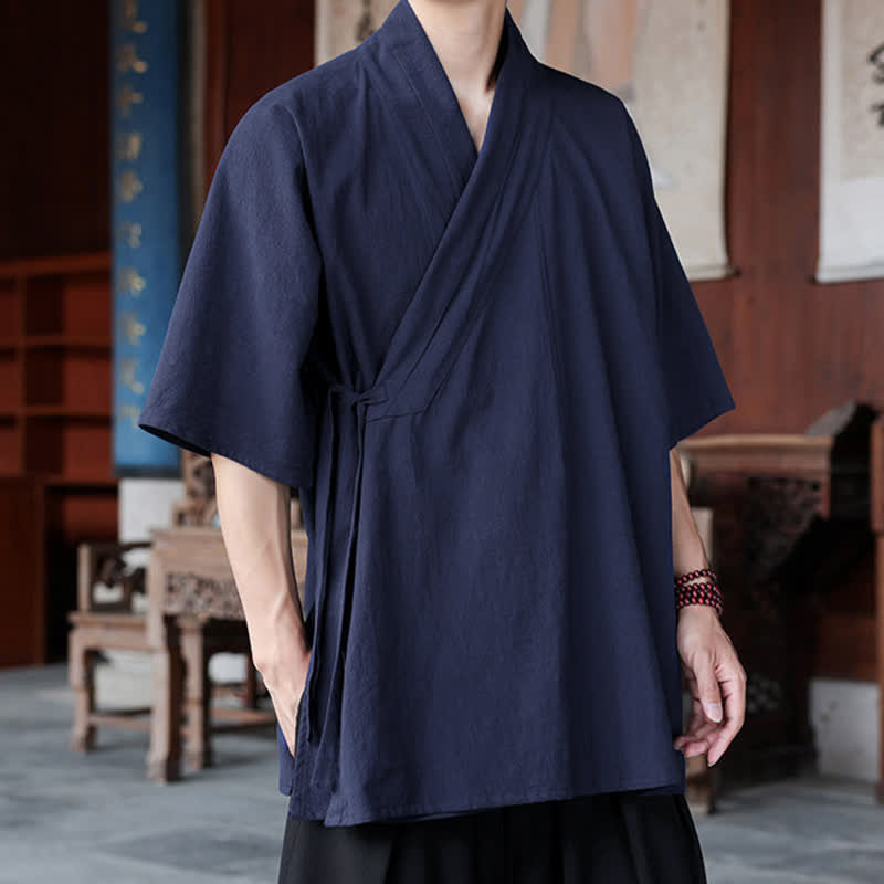 Buddha Stones Minimalistisches Kurzarmhemd im Sommer-Stil von Tang Style mit Seitenschlitz, V-Ausschnitt und Tasche für Herren. - image 1