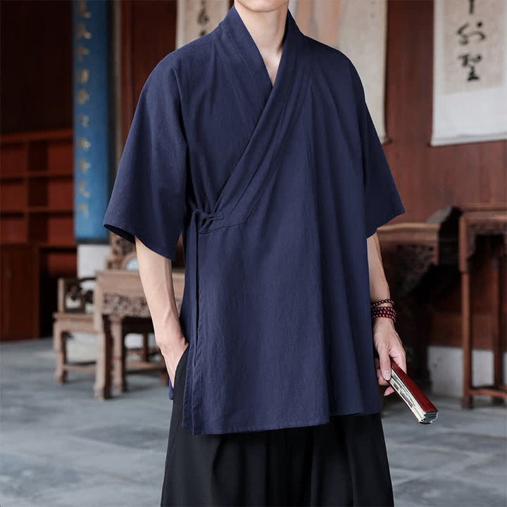 Buddha Stones Minimalistisches Kurzarmhemd im Sommer-Stil von Tang Style mit Seitenschlitz, V-Ausschnitt und Tasche für Herren. - image 4