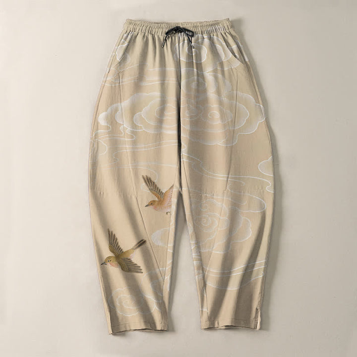 Buddha Stones Herrenhose aus reiner Baumwolle mit Kordelzug, schmal zulaufendem Bein und Taschen, verziert mit dem glückverheißenden Wolkenvogelmuster. - image 2