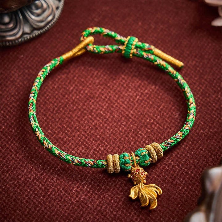 Buddha Stones Handgewebtes Armband aus grünem Seil mit rotem Koi-Karpfen als Glücksbringer - Grün (Handgelenkumfang: 15-19 cm) - image 0