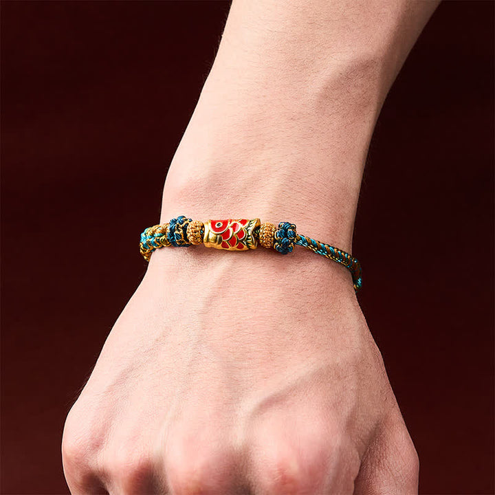 Buddha Stones Handgewebtes Armband aus grünem, blauem und gelbem Seil mit Mandala-Pfirsichblütenknoten und Glücksbringer-Koi-Karpfen - image 4