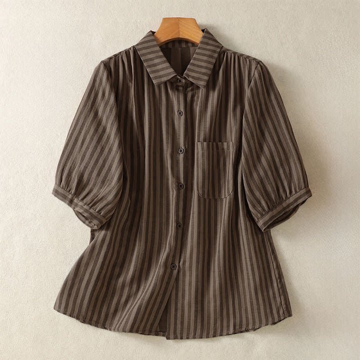 Buddha Stones Lässige, gestreifte Kurzarmbluse mit Knopfleiste und aufgesetzter Tasche für Damen. - Sattelbraun - US12, UK/AU16, EU44 (3XL) - image 13