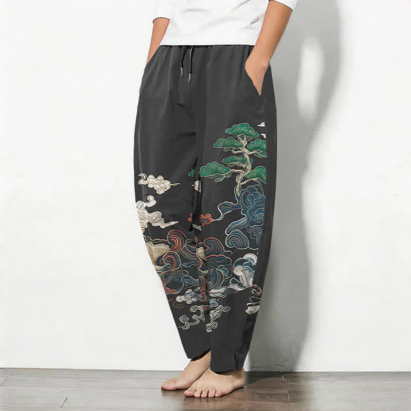 Buddha Stones Herrenhose aus reiner Baumwolle mit Wolken-, Kiefern- und Wellenmuster, Kordelzug, schmal zulaufender Schnitt und Taschen - image 1
