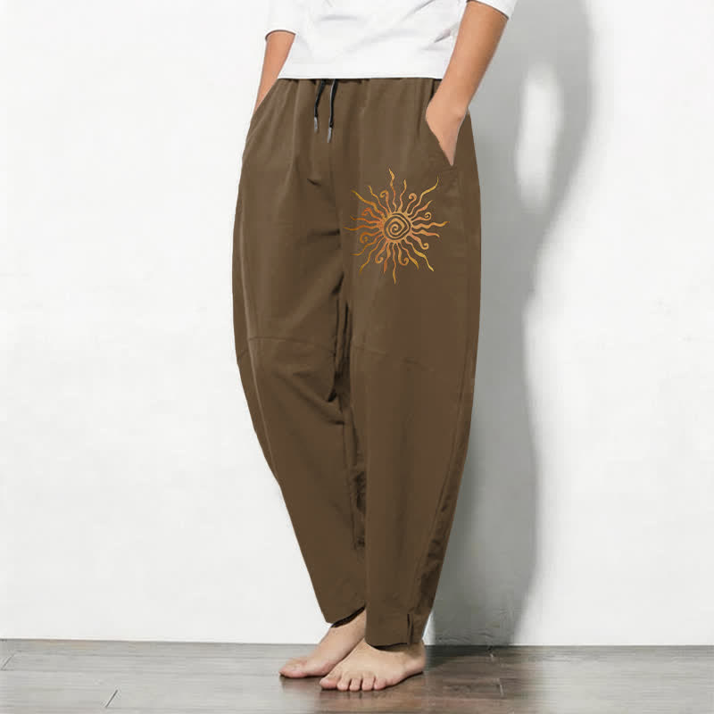 Buddha Stones Herrenhose aus reiner Baumwolle mit goldenem Sonnen-Spiralmuster, Kordelzug und Taschen - image 12