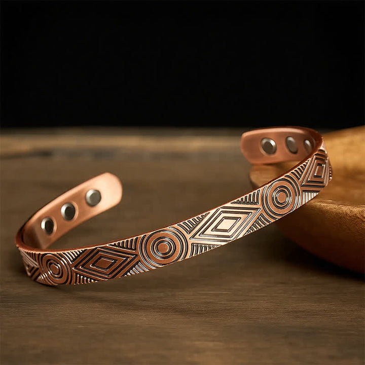 Buddha Stones Geometrisches, graviertes offenes Armband aus rotem Kupfer mit Erdungsmotiv - image 7