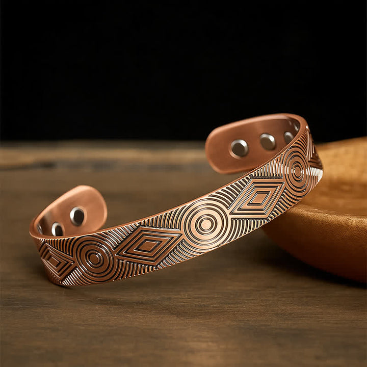Buddha Stones Geometrisches, graviertes offenes Armband aus rotem Kupfer mit Erdungsmotiv - image 1