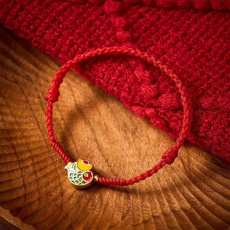 Buddha Stones Handgewebtes Armband aus rotem Seil mit Koi-Glückssymbol - image 3