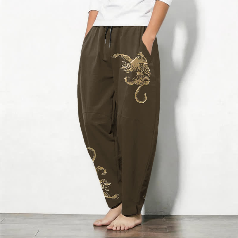 Buddha Stones Herrenhose aus reiner Baumwolle mit goldenem Tigermuster, Kordelzug, schmal zulaufendem Schnitt und Taschen - image 1