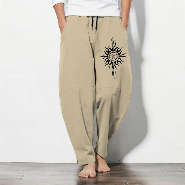 Buddha Stones Herrenhose aus reiner Baumwolle mit Tribal-Sonnenmuster, Kordelzug, schmal zulaufendem Schnitt und Taschen - Blassgoldenrode - US/UK/AU50, EU60 (5XL) - image 0