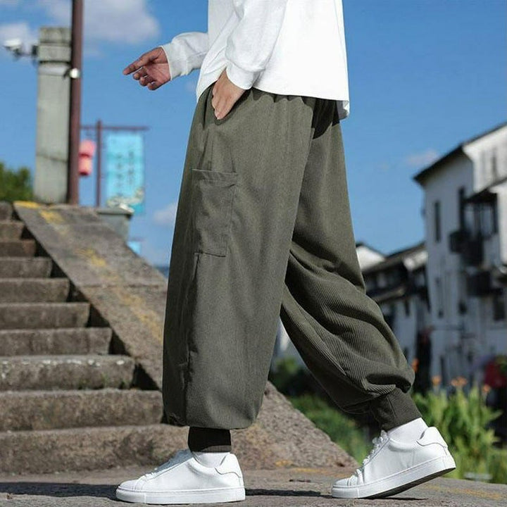 Buddha Stones Lässige Herrenhose mit aufgesetzter Tasche, Kordelzug, aufgesetzter Tasche, Knöchellänge, schmal zulaufend, für Herbst und Winter - image 5