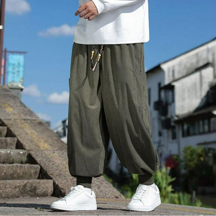 Buddha Stones Lässige Herrenhose mit aufgesetzter Tasche, Kordelzug, aufgesetzter Tasche, Knöchellänge, schmal zulaufend, für Herbst und Winter - image 3