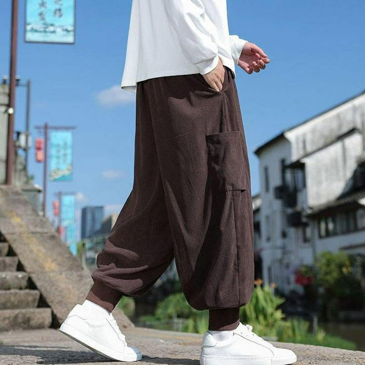 Buddha Stones Lässige Herrenhose mit aufgesetzter Tasche, Kordelzug, aufgesetzter Tasche, Knöchellänge, schmal zulaufend, für Herbst und Winter - image 9