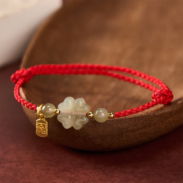 Buddha Stones Armband aus natürlichem Hetian-Jade mit vierblättrigem Kleeblatt und rotem Faden – Glücksbringer der Figur Fu - image 3