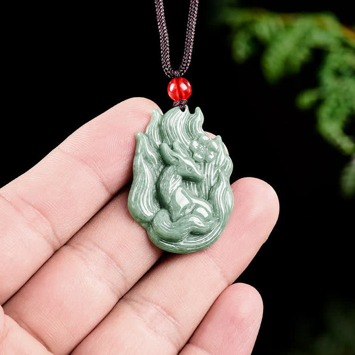 Buddha Stones Jade-Anhänger mit neunschwänzigem Fuchs-Relief als Glückssymbol - image 4