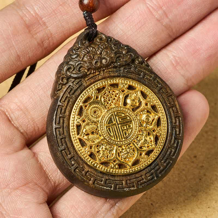 Buddha Stones Halskette mit handgeschnitztem Anhänger aus Sappanholz, Motiv eines Glücksbiestes und Fu-Zeichens - image 4