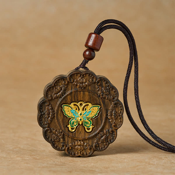 Buddha Stones Halskette mit Schmetterlingsanhänger aus geschnitztem Sappanholz - Schmetterling - image 0