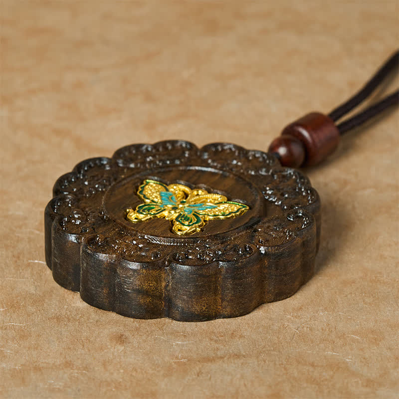 Buddha Stones Halskette mit Schmetterlingsanhänger aus geschnitztem Sappanholz - image 3