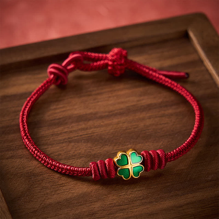 Buddha Stones Handgewebtes rotes Seilarmband mit herzförmigem grünem vierblättrigem Kleeblatt – Glücksarmband - Dunkelrot (Handgelenkumfang: 15–17 cm) - image 9