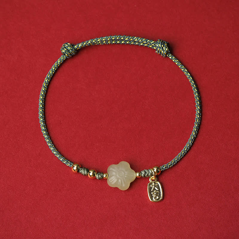 Buddha Stones Verstellbares Schutzarmband aus Hetian-Jade (Cyan-Nuance) mit Blumenmotiv und Zugband - Grün (Handgelenkumfang: 15–19 cm) - image 4