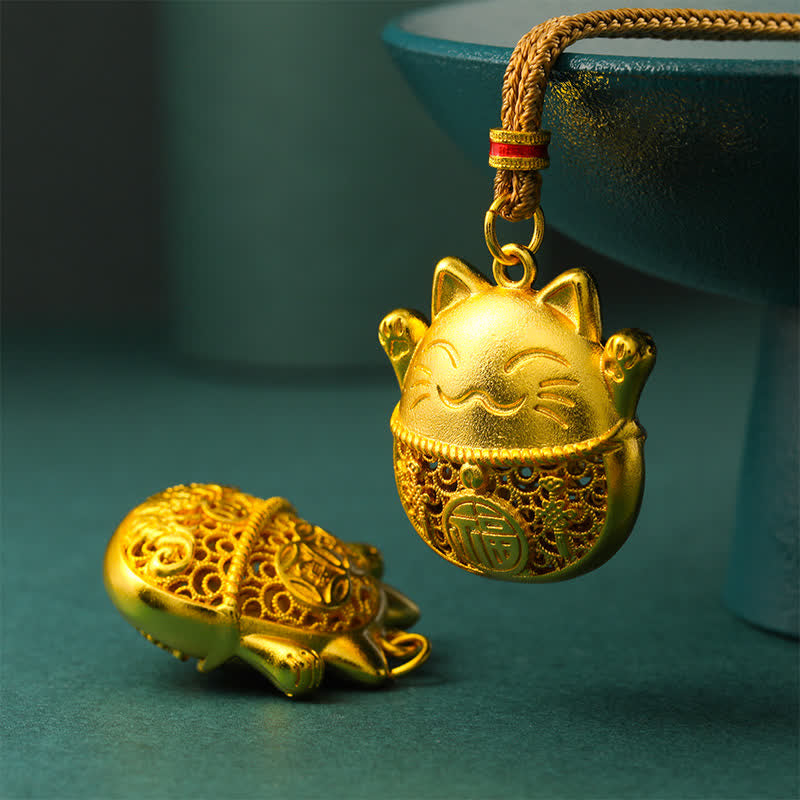 Buddha Stones Halskette aus vergoldetem Messing mit Fu-Figur, Glückskatze und Segenssymbol, geflochtenem Seil - image 4
