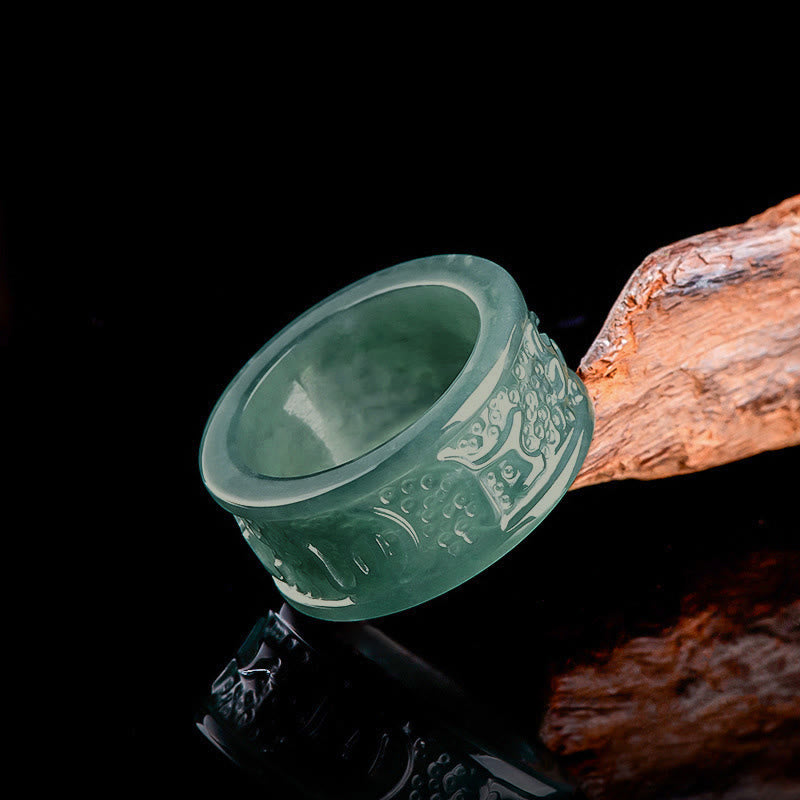 Buddha Stones, natürlicher Jade, Om Mani Padme Hum, geschnitzter Wohlstandsring - 23 mm - image 0