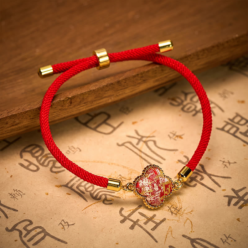 Buddha Stones Rotes Armband aus Brokat mit vierblättrigem Kleeblatt - image 3