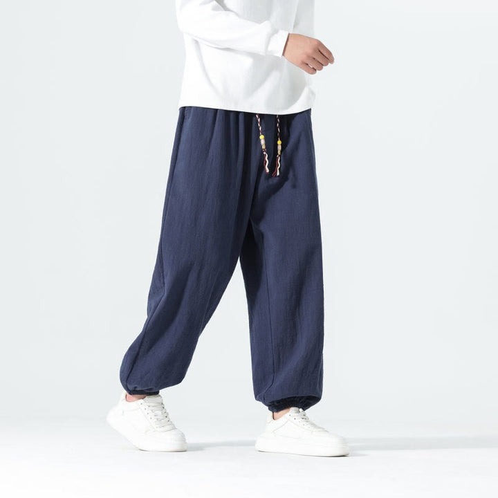 Buddha Stones Lässige, minimalistische Herren-Ankle-Hose aus einfarbigem Baumwollstoff mit Kordelzug und Taschen für Frühling und Sommer - image 1