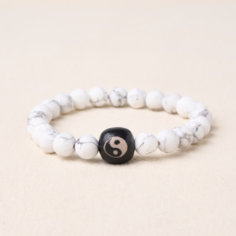 Buddha Stones Armband aus runden Perlen mit schwarzem Onyx, weißem Türkis und Yin-Yang-Symbol - Weißer Türkis - 5,9–6,3 Zoll (15–16 cm) - image 1