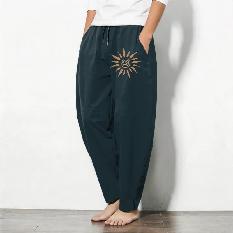 Buddha Stones Herrenhose aus reiner Baumwolle mit spiralförmigem Sonnenmuster, Kordelzug und Taschen - image 8