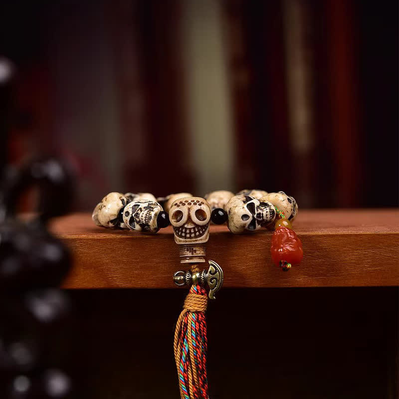 Buddha Stones Tibetisches handgeschnitztes Knochenperlenarmband mit dem Muster „Herr des Leichenwaldes“ zum Schutz vor dem Tod - image 3