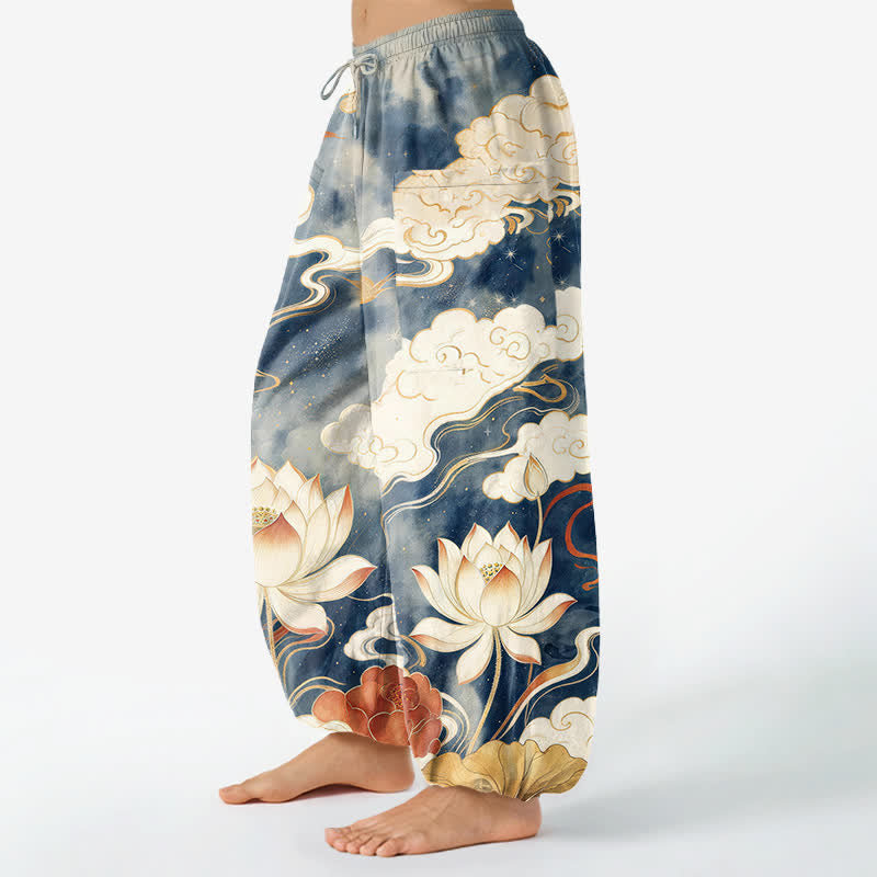 Buddha Stones Baumwoll-Haremshose für Damen mit orientalischem Lotus- und Wolkenmuster, elastischem Bund und Seitentaschen - image 1