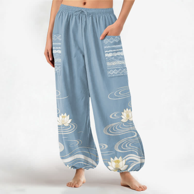 Buddha Stones Haremshose aus Baumwolle mit Lotus-Wellenmuster, elastischem Bund und Seitentaschen - Hellblau - US16, UK/AU20, EU48 (3XL) - image 0