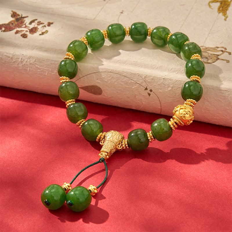 Buddha Stones Armband mit cyanfarbenem Jade-Anhänger und goldenen Akzenten - image 2