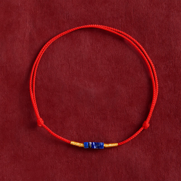 Buddha Stones Handgewebtes, ultrafeines, kleines, quadratisches Glücksarmband aus Lapislazuli und rotem Faden - image 1