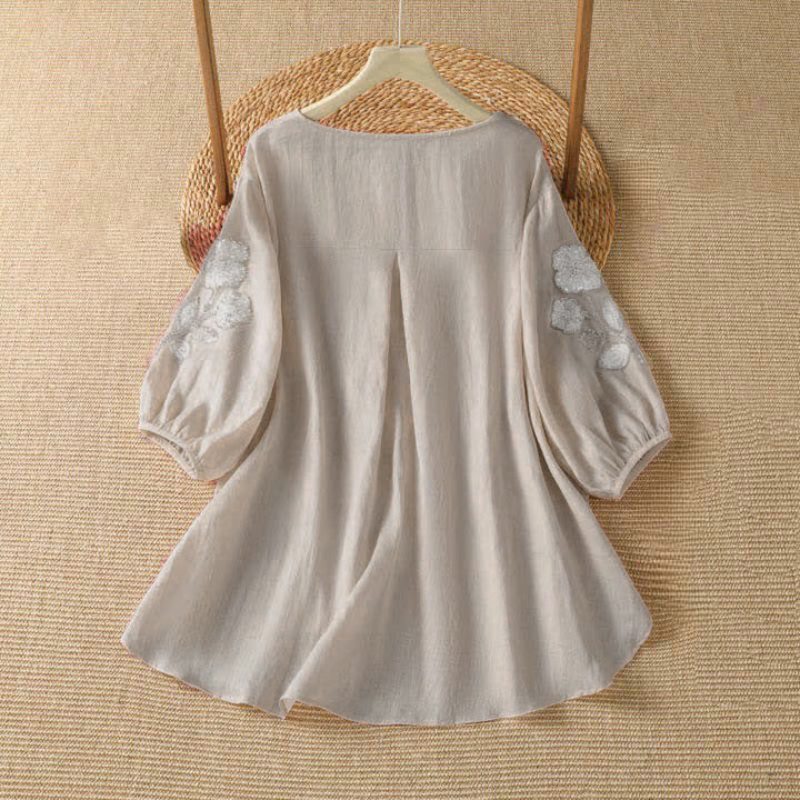 Buddha Stones Sommerliches, lässig-elegantes, weiß besticktes Damen-Langarmshirt mit Blumenmuster und Rundhalsausschnitt - image 1
