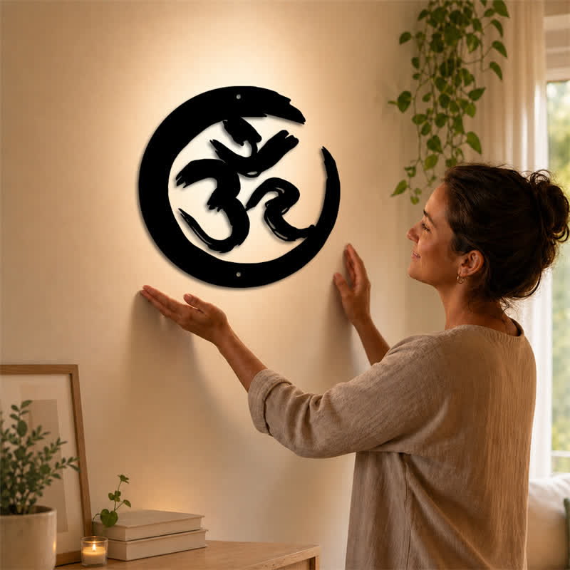 Buddha Stones Schwarzes OM-Kreis-Wandbild aus Eisen und Metall mit bedeutungsvollen Symbolen – Achtsamkeitssymbole - image 1