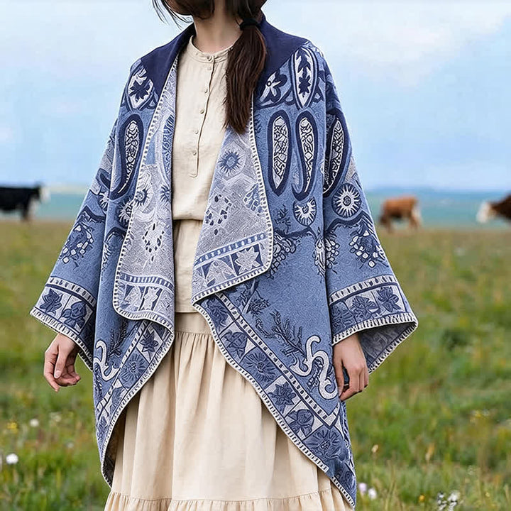 Buddha Stones Herbst Winter Kapuzen-Poncho im Boho-Stil mit Paisley-Muster und geometrischen Formen - Kornblumenblau - 130 x 150 cm - image 4