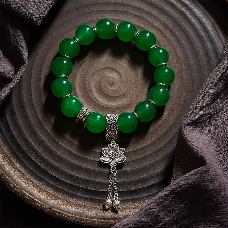 Buddha Stones Armband aus natürlichen grünen Quarzit-Jadeperlen mit Lotus-Anhänger zum Schutz - image 1