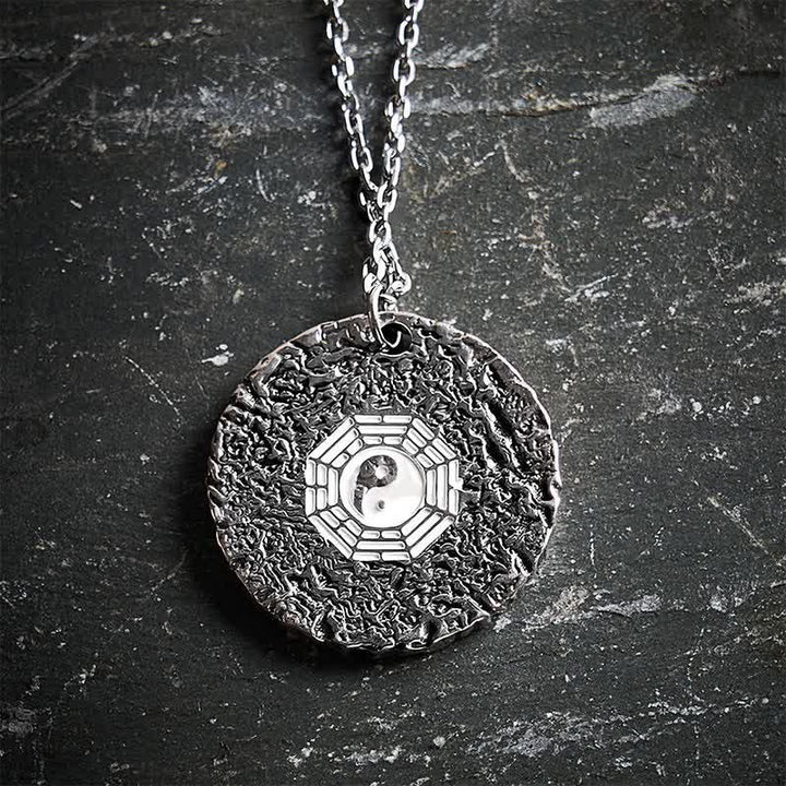 Buddha Stones Halskette aus Kupfer mit rundem, graviertem Yin-Yang-Anhänger - image 2