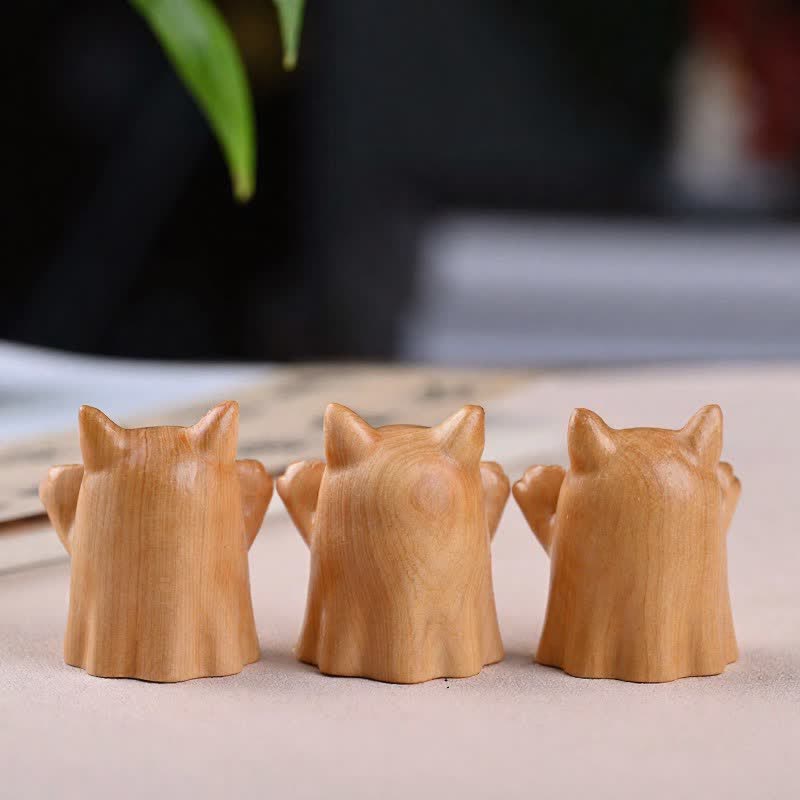 Buddha Stones Geschnitzte, zwinkernde Katze aus Kiefernholz – süße Tierdekoration - image 9