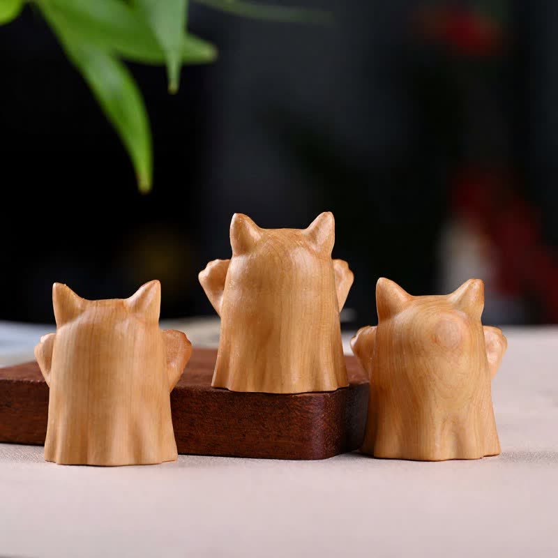 Buddha Stones Geschnitzte, zwinkernde Katze aus Kiefernholz – süße Tierdekoration - image 10