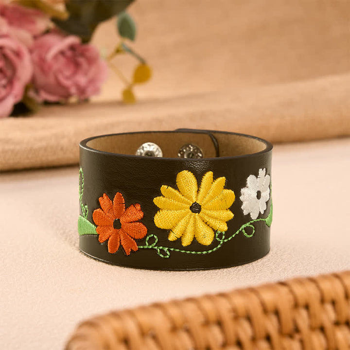 Buddha Stones Handgewebtes Lederarmband mit Blumenstickerei zum Schutz - Orange Gelb Weiß (Handgelenkumfang: ca. 17–19 cm) - image 0