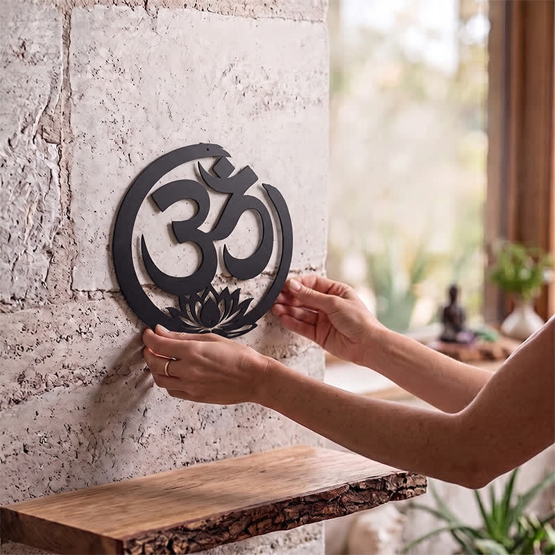 Buddha Stones Heiliger OM-Lotuskreis aus Metall – Wanddekoration mit bedeutungsvollen Symbolen - image 1