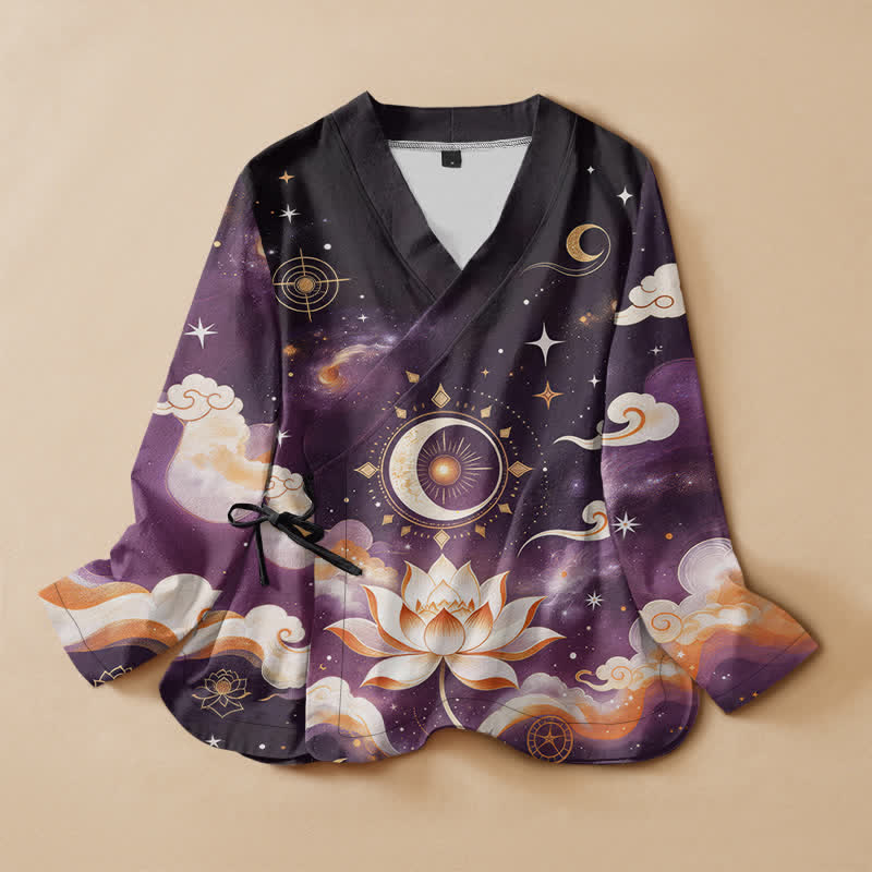 Buddha Stones Kimono im Hanfu-Stil mit Wickeloptik, V-Ausschnitt und Schnürung aus Baumwolle, langärmlig, mit Lotus- und Mondmuster. - Schwarz - US16, UK/AU20, EU48 (3XL) - image 0