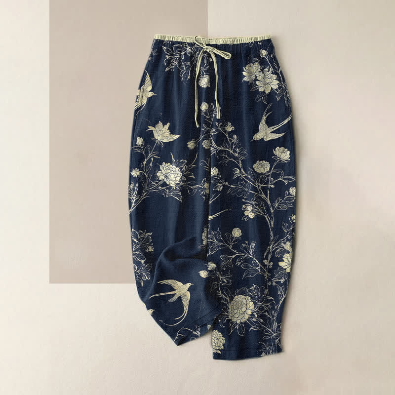 Buddha Stones Damenhose aus reiner Baumwolle mit botanischem Blüten- und Vogelmuster, elastischem Bund und Taschen - Mitternachtsblau - US16, UK/AU20, EU48 (3XL) - image 0