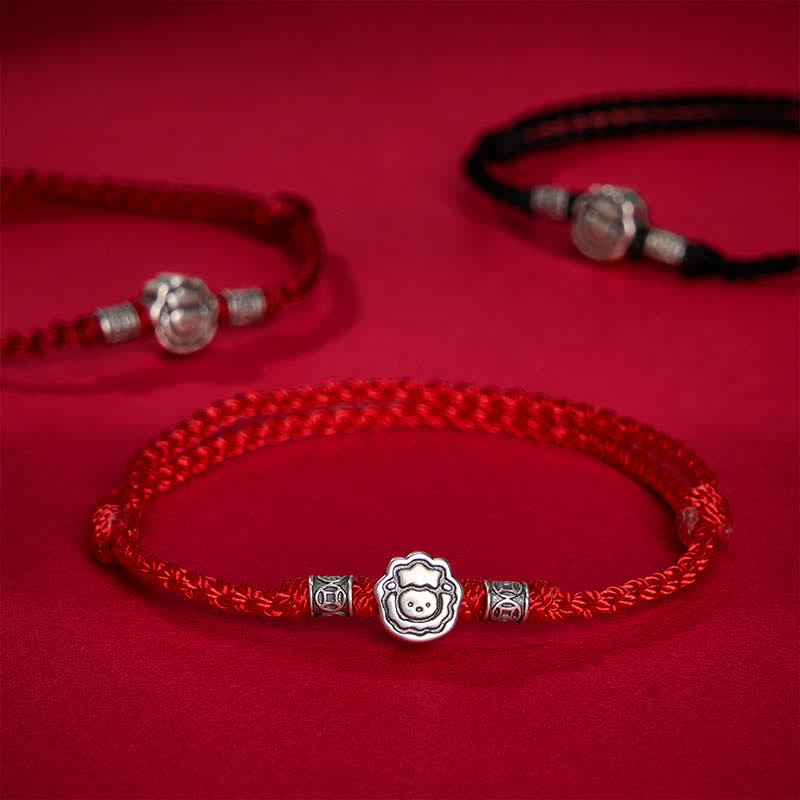 Buddha Stones Jahr des Schafes Armband aus 999er Sterlingsilber mit niedlichem Schafmotiv und roter Schnur – Glücks- und Schutzarmband - image 0