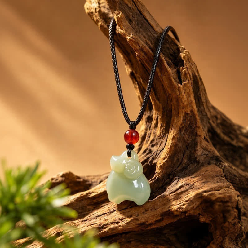 Buddha Stones Jahr des Schafes – Hetian-Jade-Halskette mit geschnitztem, geflochtenem Band, Symbol für die 12 chinesischen Tierkreiszeichen. - image 1