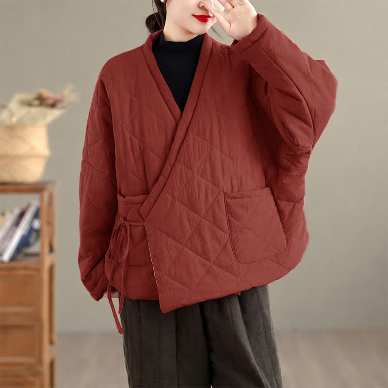 Buddha Stones Herbst/Winter Lässiger, minimalistischer, gesteppter Kimono mit Kordelzug, einfarbig, kurz geschnitten, mit Taschen - IndianRed - US14, UK/AU18, EU46 (2XL) - image 0