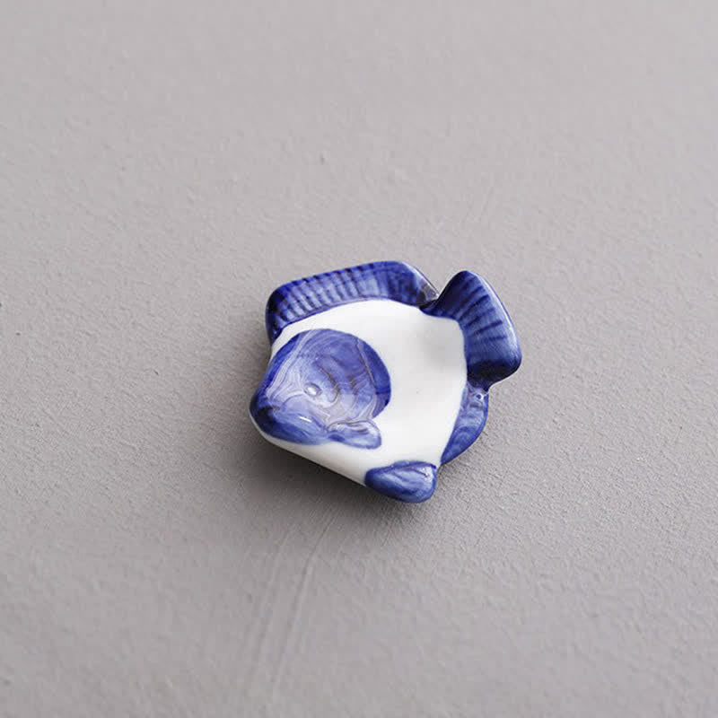Buddha Stones Blauer und weißer grüner Keramik-Essstäbchenhalter in Fischform - Steinbutt, ca. 5,2 × 5,2 × 2,0 cm - Keramik - image 9